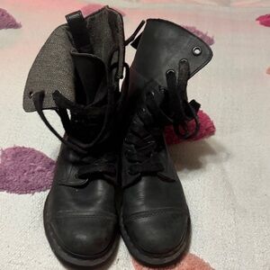 Dr Marten Black Lace-Up Boots